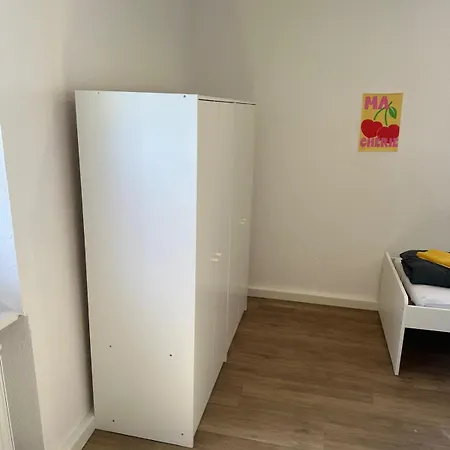 شقة Naehe Alzey Mit Balkon Und 4 Schlafzimmer Fuer 9 Personen