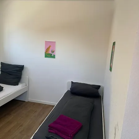 Naehe Alzey Mit Balkon Und 4 Schlafzimmer Fuer 9 Personen Armsheim