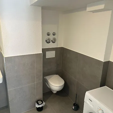 Naehe Alzey Mit Balkon Und 4 Schlafzimmer Fuer 9 Personen شقة Armsheim