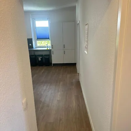 Naehe Alzey Mit Balkon Und 4 Schlafzimmer Fuer 9 Personen شقة