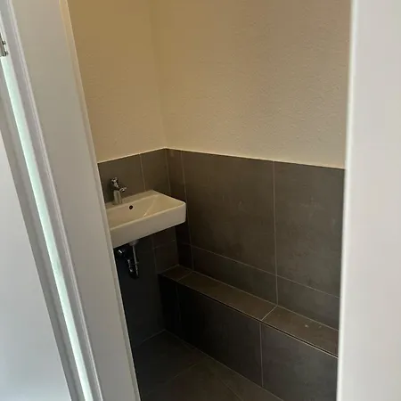 Naehe Alzey Mit Balkon Und 4 Schlafzimmer Fuer 9 Personen