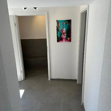 شقة Naehe Alzey Mit Balkon Und 4 Schlafzimmer Fuer 9 Personen *
