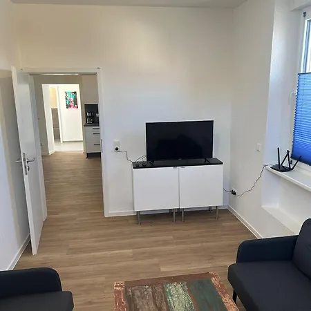 Naehe Alzey Mit Balkon Und 4 Schlafzimmer Fuer 9 Personen شقة