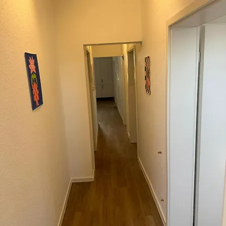 Naehe Alzey Mit Balkon Und 4 Schlafzimmer Fuer 9 Personen شقة *